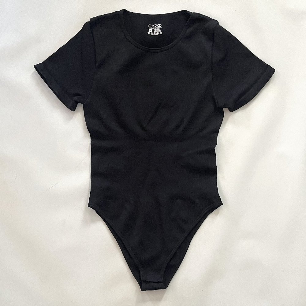 OQQ Black Micro Ribbed Short Sleeve Pullover One Piece Body Suit Top Womens M